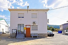 Ayuntamiento de Navarredonda de la Rinconada.jpg