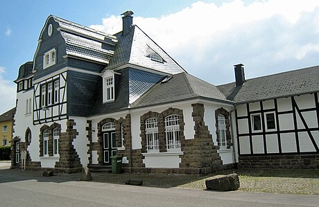 File:Bahnhof Lindlar.jpg