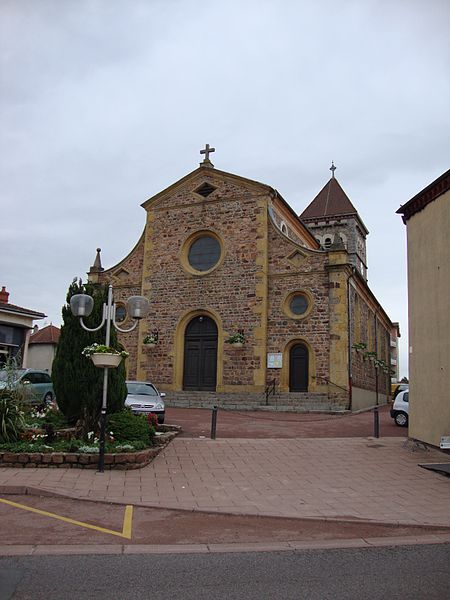 File:Balbigny (Loire, Fr) église coté façade.JPG