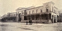Erstes Empfangsgebäude, 1875