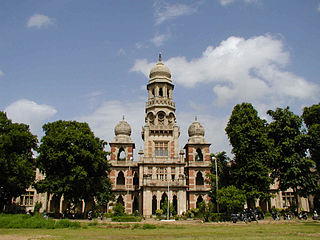 <span class="mw-page-title-main">Kala Bhavan, Vadodara</span> Building in Gujarat, India