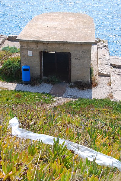 File:Battery, Gibraltar.jpg