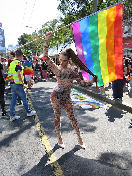 File:Belgrade Pride Parade 2018, 069, queen Alex Elektra.jpg