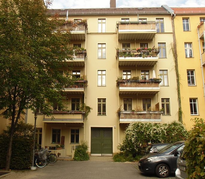 File:Berlin Friedrichshain Bänschstraße 47 (09045014).JPG