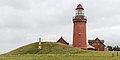 Dansk: Bovbjerg Fyr (Lemvig Kommune). English: Bovbjerg Lighthouse with Hesterhøj tumulus (Lemvig Municipality). Deutsch: Leuchtturm Bovbjerg (Lemvig Kommune), vorne links der Grabhügel Hesterhøj. This is a photo of an archaeological site or monument in Denmark, number 72418 in the Heritage Agency of Denmark database for Sites and Monuments.