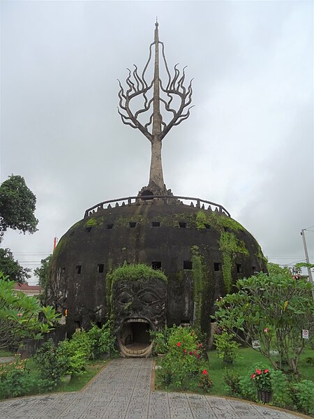 File:Buddha Park 'Giant pumpkin'.jpg