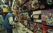 German record shop (1988) Bundesarchiv B 145 Bild-F079073-0006, Bonn, Sternstrasse, Schallplattengeschaft.jpg