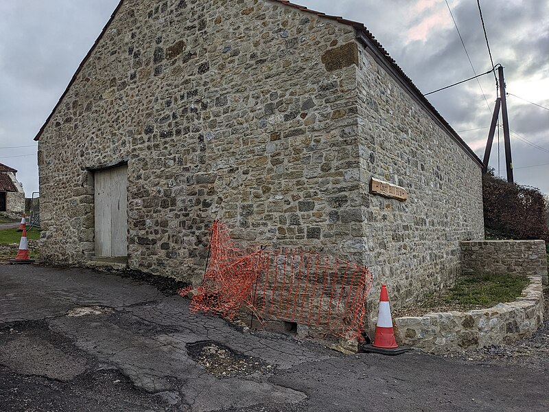 File:Cattleshed South South East Of Court Hall Farm House.jpg