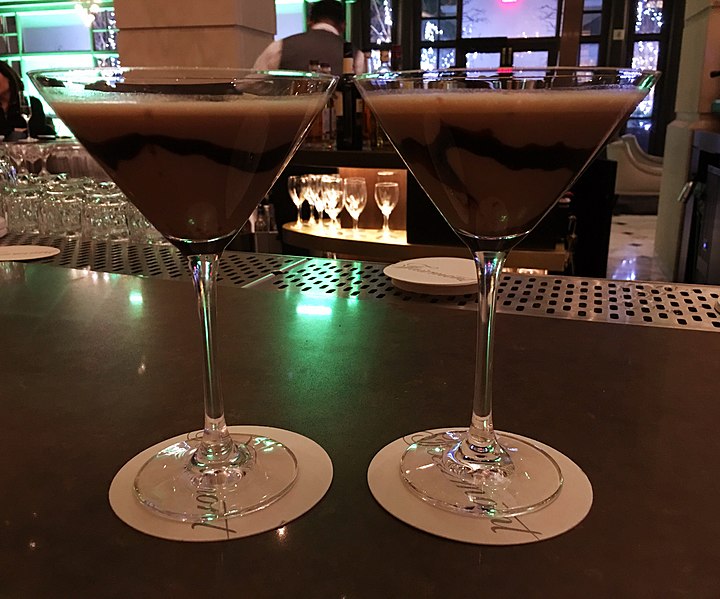 File:Chocolate martinis at the Fairmont Washington DC - Sarah Stierch.jpg