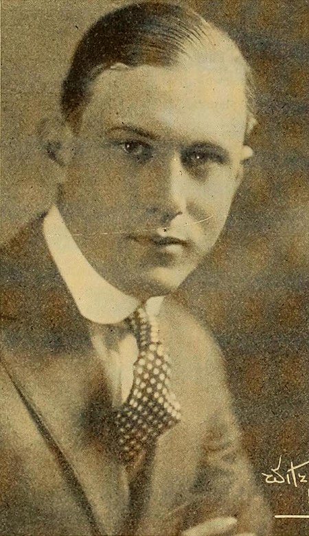 Craig Hutchinson (1891–1976).jpg