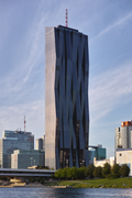 DC Tower 1 Wiedeń od S w dniu 2014-08-25.png