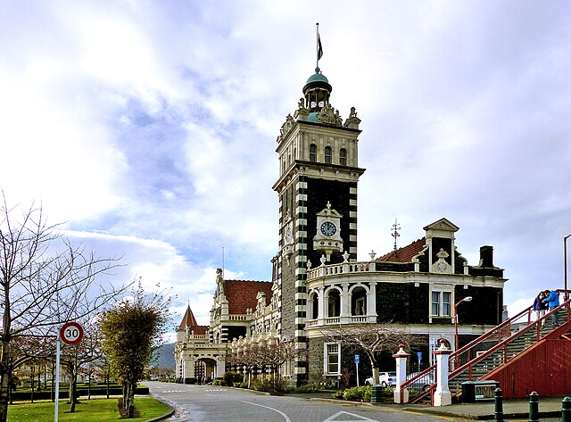 Image: Dunedin Railway Station. (14332788661)