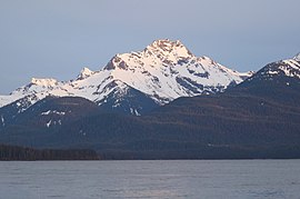 Amirallik Adası'ndaki Eagle Peak.jpg