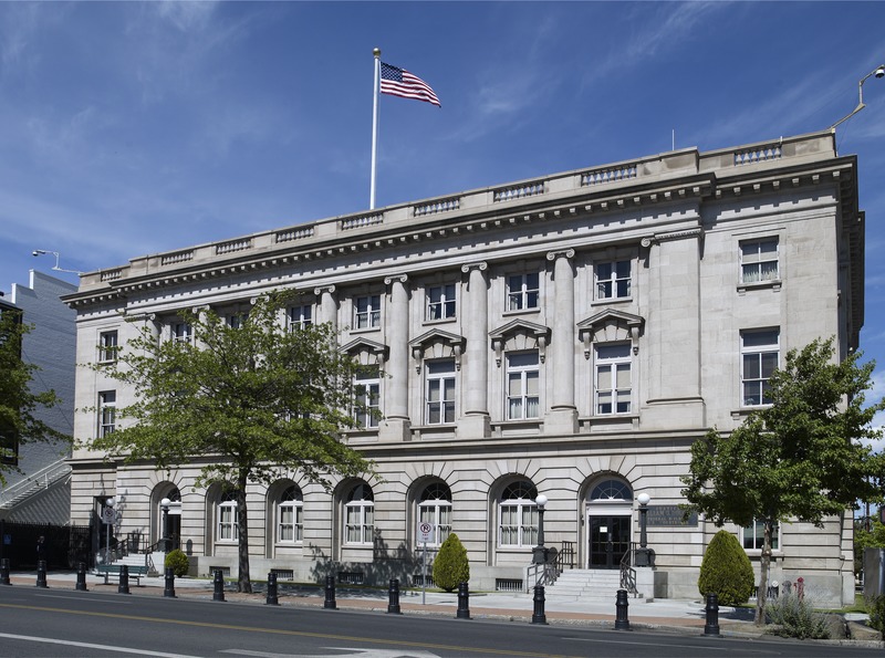 File:Exterior, William O. Douglas Federal Building and U.S. Courthouse, Yakima, Washington LCCN2010718883.tif