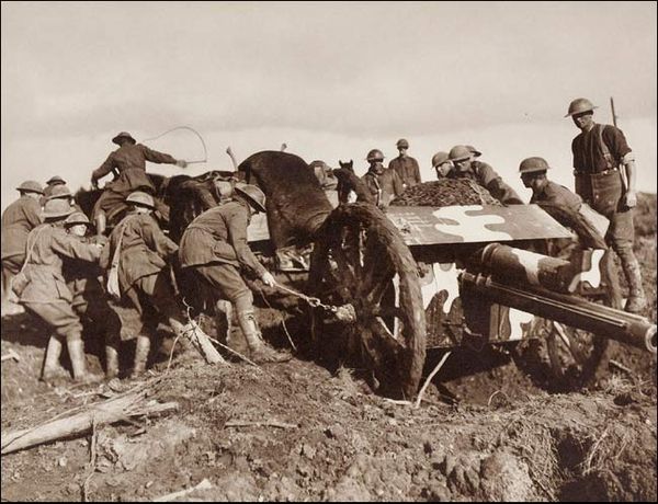 Field gun being moved two days before the battle