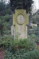 Frankfurt, main cemetery, grave IV 168 Bauer-Gross.JPG