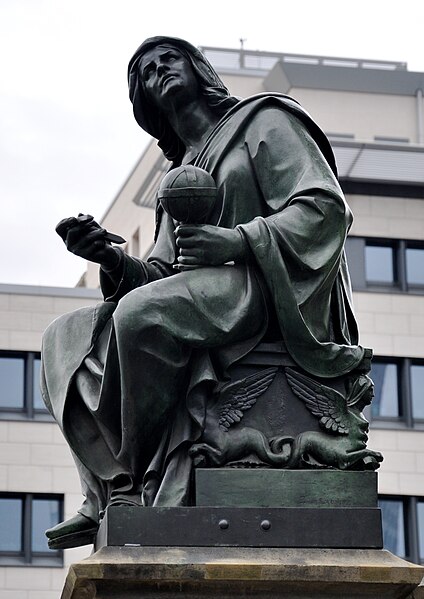 File:Frankfurt Gutenberg-Denkmal Allegorie Naturforschung.jpg