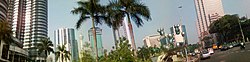 Una vista da Ampang Road, con le Petronas Twin Towers sulla sinistra.