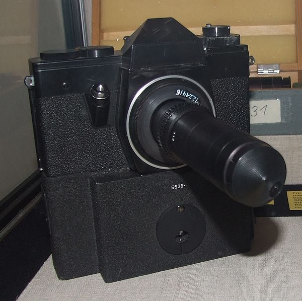 One of the Stasi's cameras with the special SO-3.5.1 (5/17mm) lens developed by Carl Zeiss, a so-called "needle eye lens", for shooting through keyhol