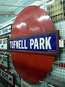 An early sign for Tufnell Park station, not using Johnston Gb-ltmd-signs-tuffenel park.jpg