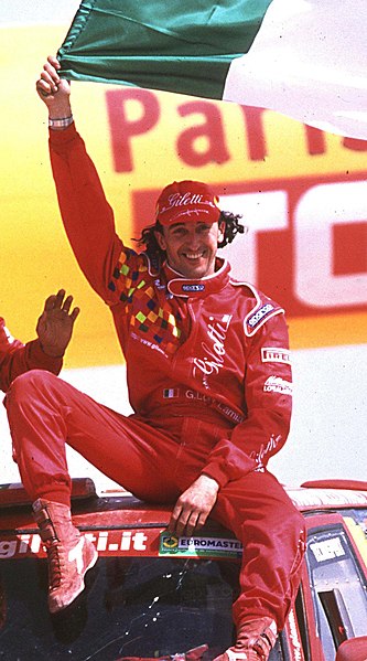 File:Gianni Lora Lamia Nissan Podium Dakar 2001 Dakar-Senegal.jpg