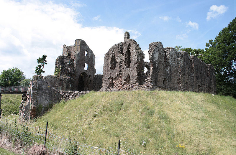 File:Grosmont Castle from the east, 2011.jpg