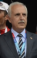 Миниатюра для Файл:Hüseyin Avni Mutlu (cropped2).png