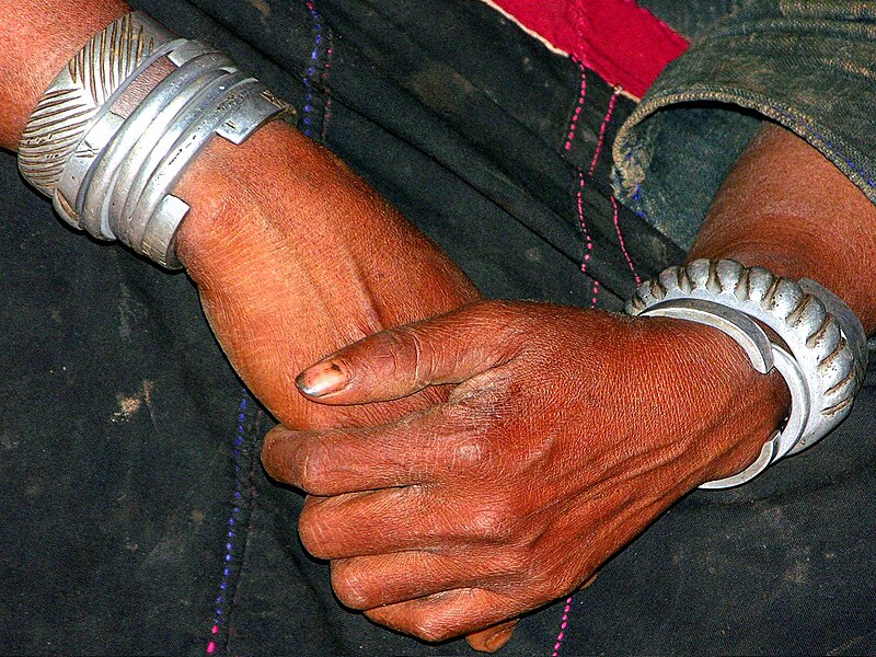 File:Hands in Myanmar.jpg