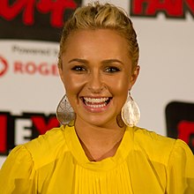 Hayden Panettiere v roce 2011 04 (oříznuto) .jpg