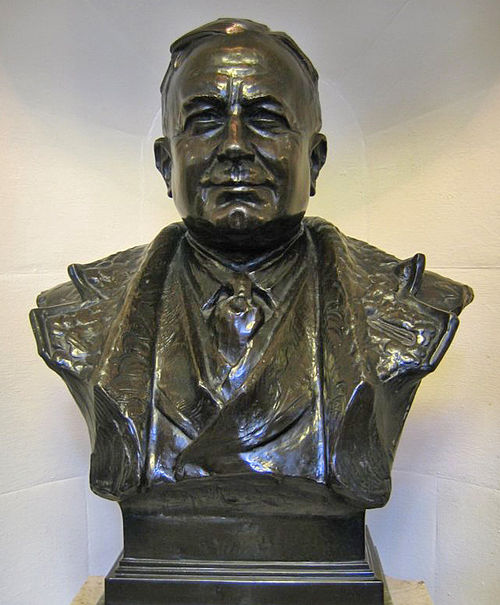 A bronze bust of Herbert Chapman stands inside the Emirates Stadium.