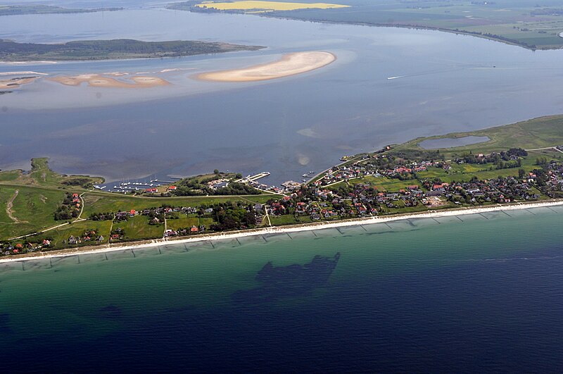 File:Hiddensee, Vitte(2011-05-21) 3.JPG