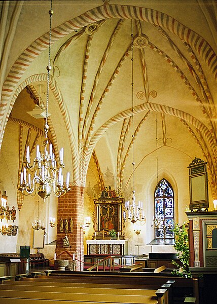 File:Hollola church interior.jpg