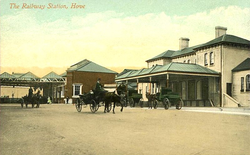 File:Hove station about 1914.jpg