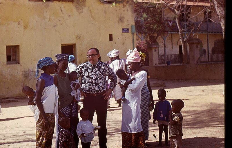 File:In the Senegal village.jpg