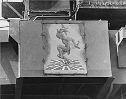 艦橋に描かれた「カボット」の艦章(1943年)