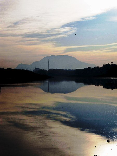 File:Iran - Isfahan - Reflection in Zayandehroud - Information in page 1 - panoramio.jpg