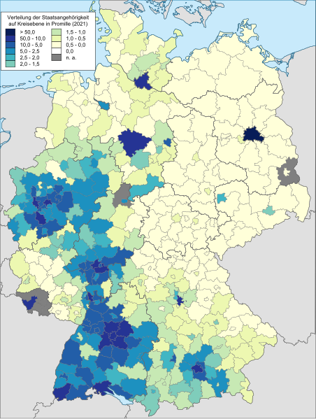 Datei:Italian population relative to total Italian population in Germany 2021.svg