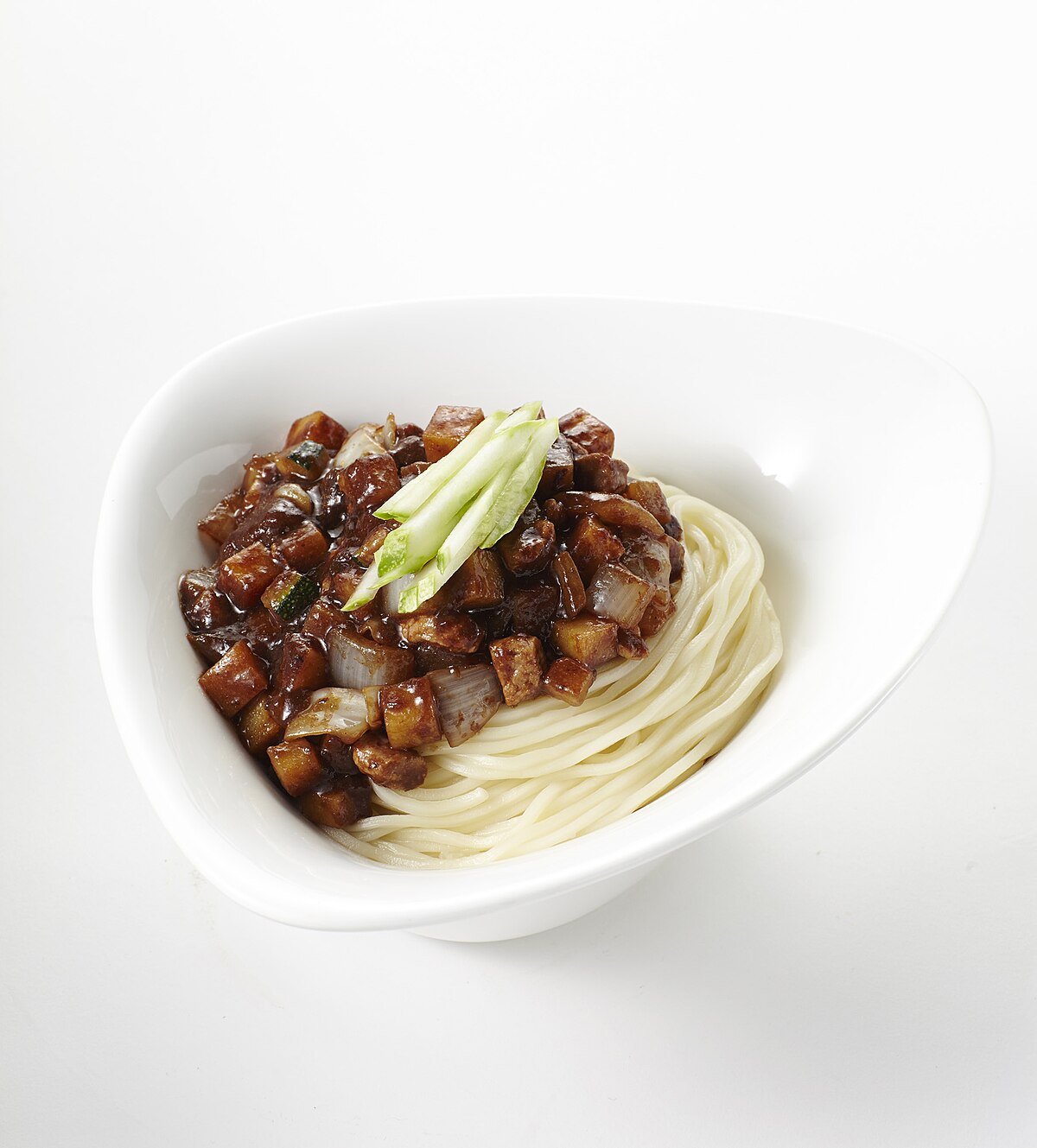 Il Jajangmyeon è un piatto cinese coreano conosciuto come noodle di fagioli  neri coreani Foto stock - Alamy