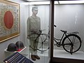 在馬來西亞的國家歷史博物館正展出日本士兵的軍服及其使用的單車