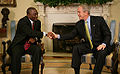 Joseph Kabila, George Bush ile birlikte 26 Ekim 2007.jpg