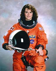 Julie Payette als missiespecialist voor STS-96 (1999)