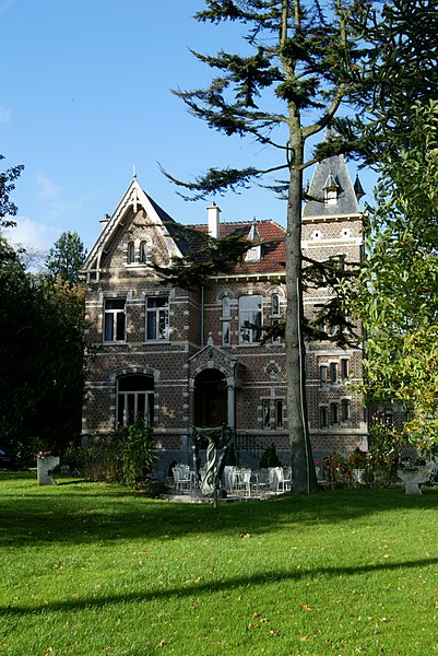 File:Kasteel van Rossom te Lennik - 370290 - onroerenderfgoed.jpg