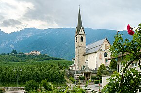 Kirche von Thun im Trentino.jpg