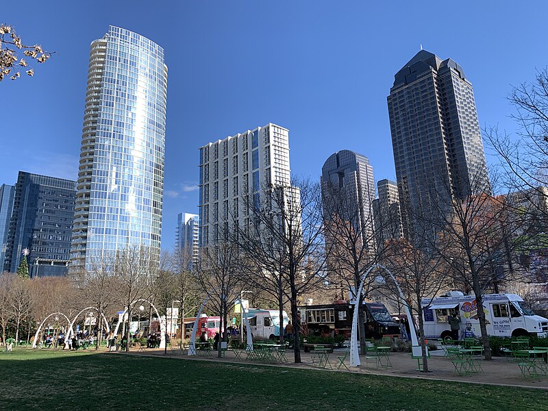 File:Klyde Warren Park.jpg