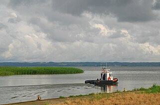 Porto de pesca na lagoa do Vístula