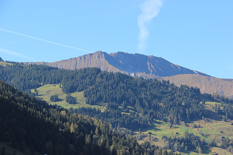 File:Laaglehorn and Wistätthorn (15422241499).jpg