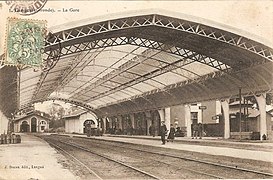 La gare au début du XXième siècle, côté voies. Avec sa verrière.