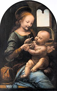 Quadro da Virgem Maria que, segurando o Menino Jesus nos joelhos, lhe entrega uma flor que ele observa e toca.