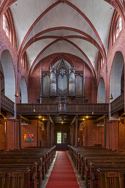 File:Maria-Magdalenen-Kirche, Eberswalde, Orgel, 150926, ako.jpg