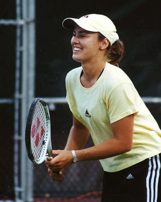 Martina Hingis finished the year as world No. 1 for the first time in her career, becoming the youngest woman to do so. She won twelve tournaments dur